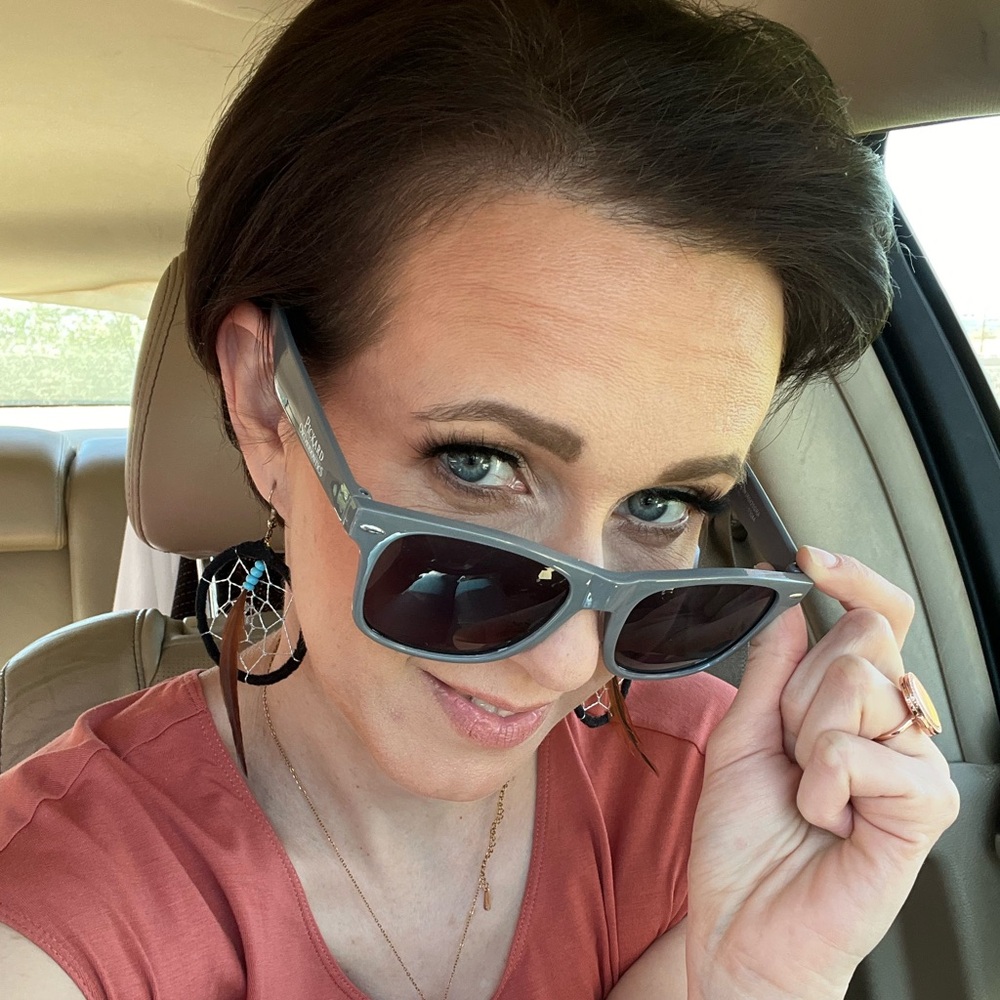 Meet your Posher, Lorien